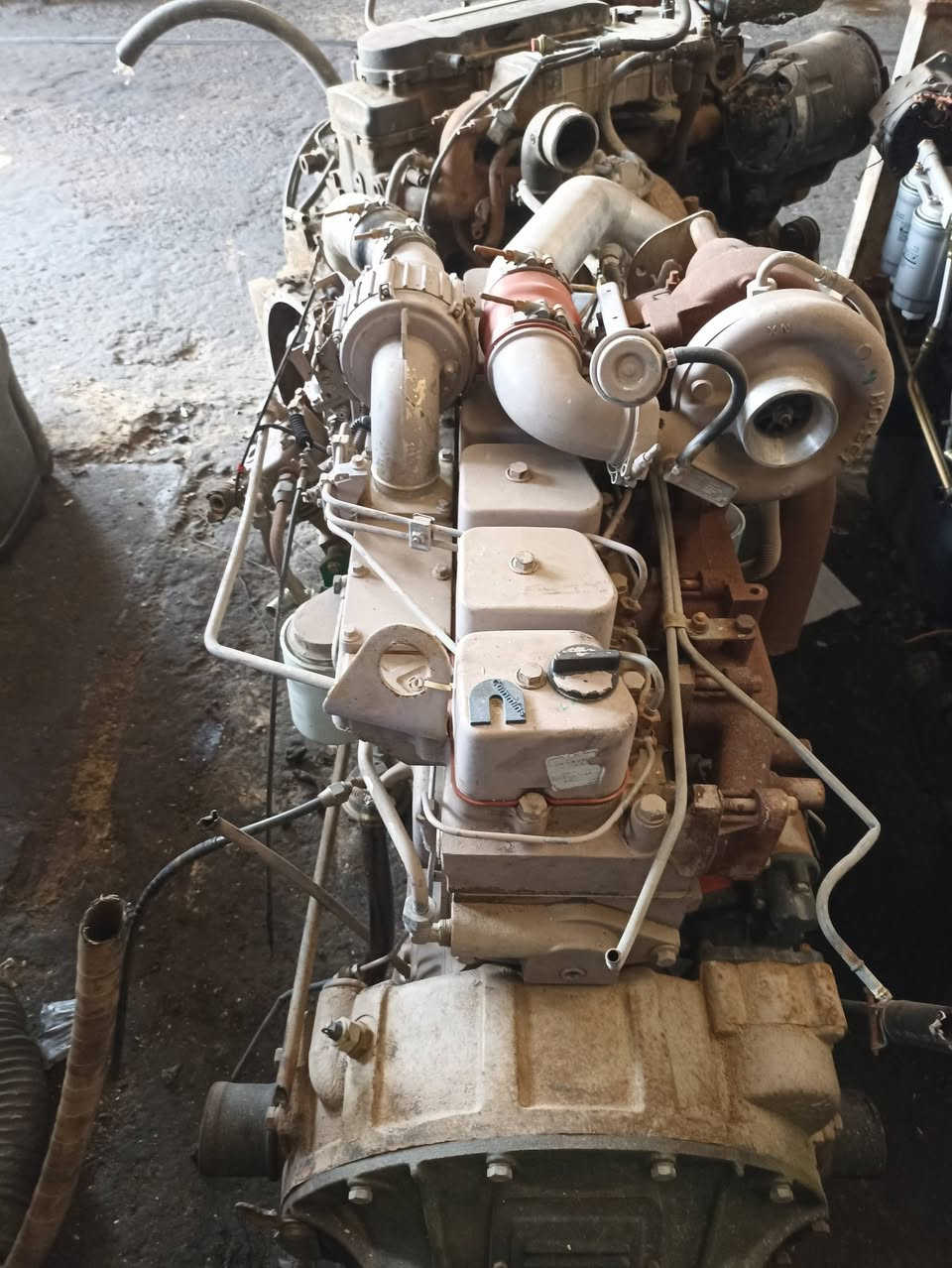 متوفرمحركات كمنز 102 بم عادي امريكي  102 بم هيت حديث 107 انجكتر 
‪0789 181 4405‬‏
