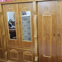 غرفه اخشاب • نضيفه • اصليه