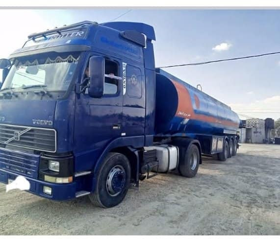 سلام عليكم
فالفو شخاطه موديل 2001
سنويه بسمي لقايت2031
تانكي سبرنك
محرك كير كسن كله شرط
سياره جديده جاهزه علا شقل 
رقم سليمانيه دولي
 سعر 250 بيها مجال 
رقم ***********
