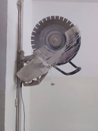 يتوفر كتر لقص الجسور الكونكريتية و الجدران (ابواب و شبابيك و هوائيات )...