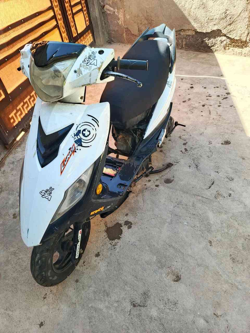 دراجه سيام للبيع سعره 150 مكاني بطويريج شغاله سلف بس باتريه ضعيف واشتغل هندر بس من دوسه يطلع صوت من تشتغل يروح كهربائيات كله شغاله


**إذا كنت صاحب هذا الإعلان وتريد حذفه لأي سبب، رجاءا أرسل رسالة إلى الدعم الفني**