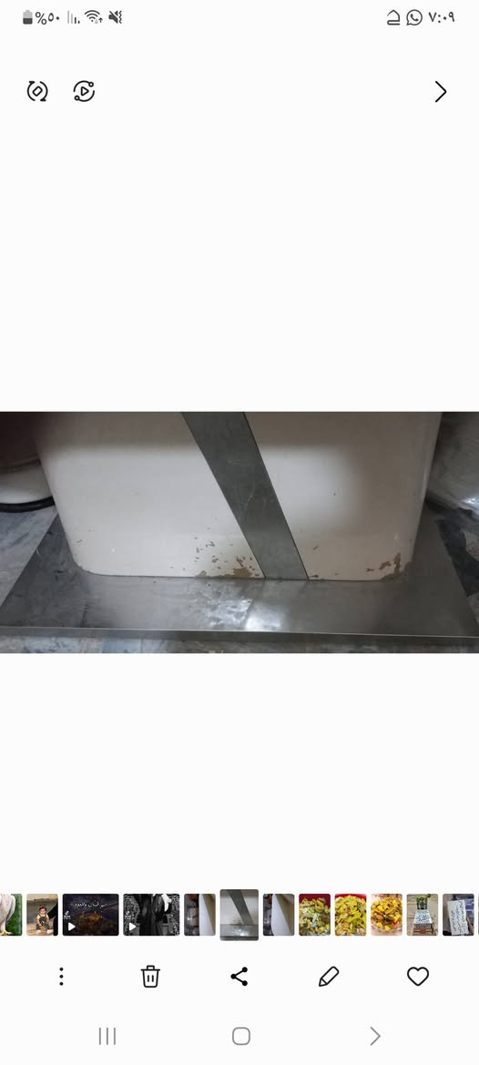 ميز طعام كبير ٦ كراسي واذا ينفتح يصير ٨كراسي بدون كراسي فقط ميز سعر ٥٠ بي مجال مكاني اعظميه سبع ابكار ***********
