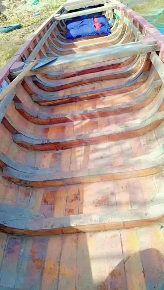 بلم طوله خمطصعش ذراع وعرضه ميه وربعطعش السعر 650 وبي مجال قليل العنوان سده الهنديه 
‏‪***********‬‏
