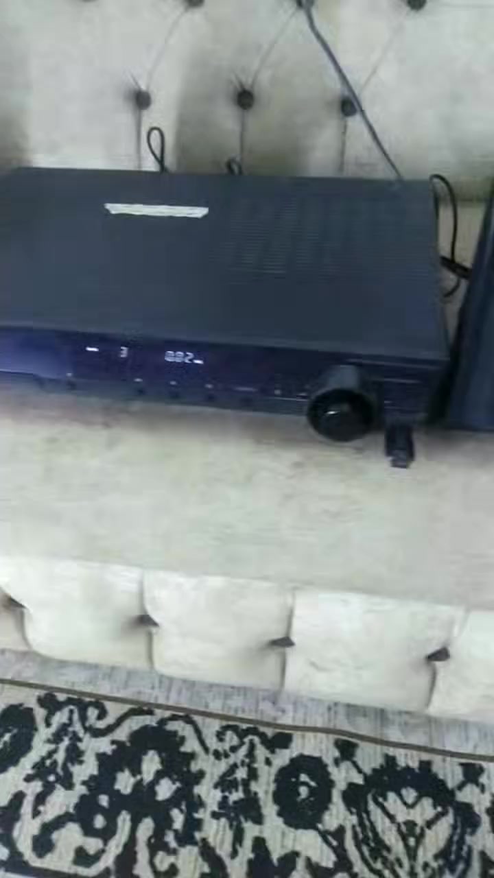 سستم مسرحي ب ٦٥ الف سعر نهائي بدون معامله رجاءا.. المضخم سوني مع دمام بيز بايونير.. مع سماعتين.. ٦٥ الف ويه التوصيل.. ***********
