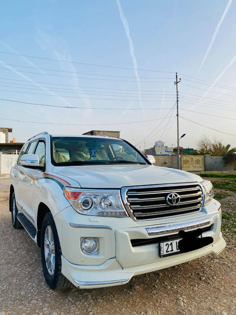 يا الله
سلام عليكم
للبيع لاندكروز (2015) بريم اصل
 رقم سليمانيه بسمي 
ماشيه :175 الف 
-الموصفات :-
‏DVD سقف
سلايت 
مسجل بلادي 
ثلاجه
طفايه
مثبت سرعه
تحكم استيرن
8ايرباك
جلد اصلي
دفلوك
4جام اوتو
حساس امامي خلفي 
كامره خلفي بلادي
نضام ترحيب بشعار LAND CRUISER
مرايه شفط
كشن كهرباء
فورميكا صاج
شريط بلادي
يدات استيل بلادي
تبريد مركزي 
اناره جوه كشن بلون ازرق 
مرايه فوتو
 كتلوكات شركه
اسبير منازل 
زراك لايت
أناره جوه دوسه
سعر 425 بيها مجال 
الاستفسار ***********
