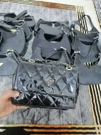 إكسسوارات • أسود • أشكال مختلفة