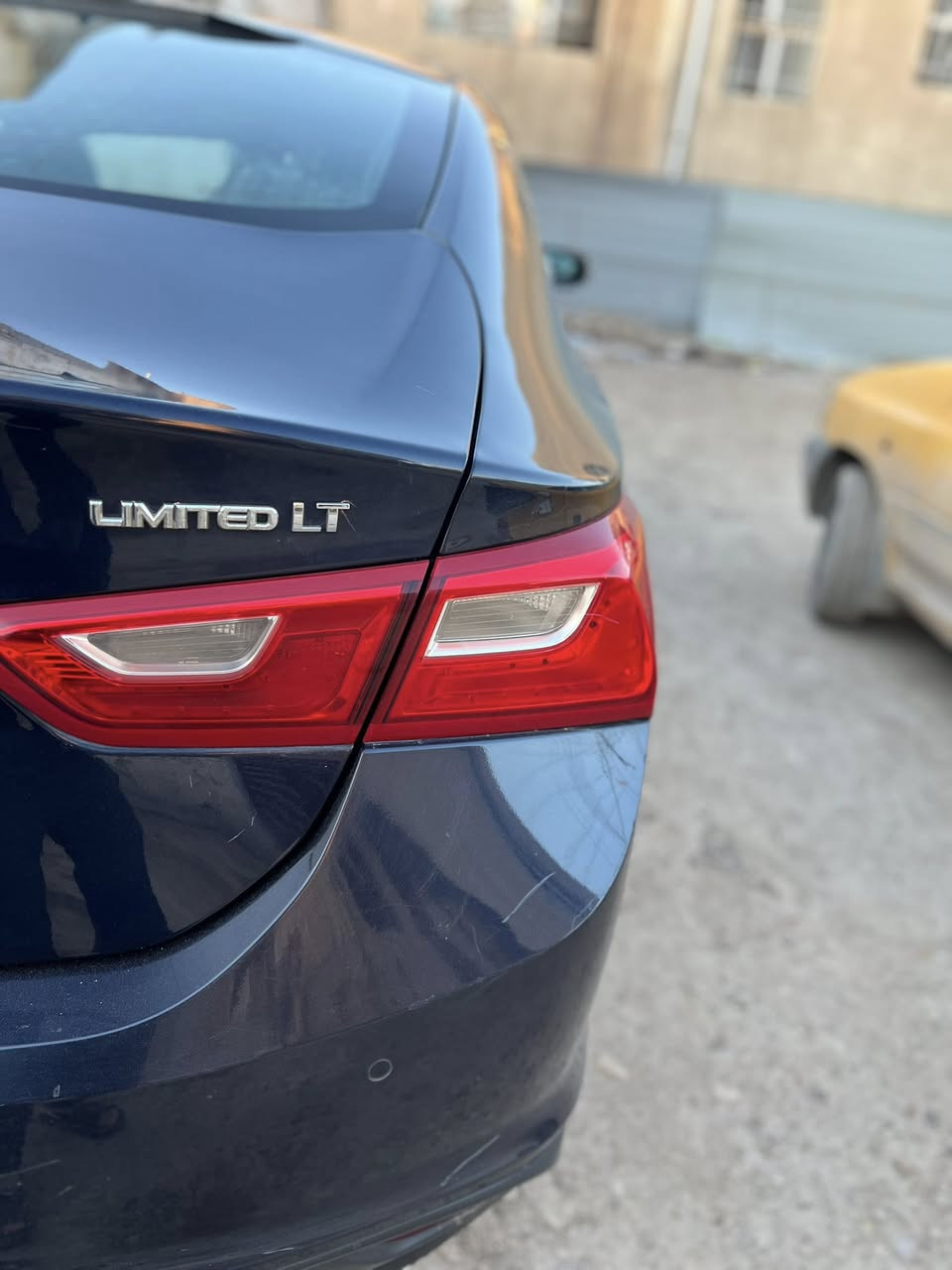 ((( السلام عليكم ))))
للبيع ماليبو فوول فوول مواصفات لمتدد
اعلى فئه LT2 موديل 2018 فوووول رادارات 
السياره رقم شمالي ⚠️مميز  مميز ⚠️رقم وسنويه وكلشي جديد
الضرر حافة بنيد صبغ اقل من نص بنيد وبيه كم مكان بارد✅
السياره لمتدد فووول مواصفات للاخير 
المسافه المقطوعه ( 82 )الف كيلو ونص
اعلى فئه LT2💯
المواصفات:
بانوراما
قياده آليه
كير AT  المرغوب طبعاً
محرك1500توربو
رادار اشخاص ومركبات
رادار جانبي(نقاط عمياء)
داتا شو عالدشبول
حساسات امامي خلفي
رادار امامي مانع اصطدام واوتو بريك
شاشه  جبيره كار بلي 
كيج 260ملون
شاشة اعطال
ترحيب عند الدخول
كشنات جلد
كشنات تدفئه
اناره داخليه دشبول وابواب
لايتات عدسه زينون
كشنات كهرباء
تشغيل عن بعد
قطعتين تبريد
٦ بصمات 
ويل١٧ بانوراما
كامره دواره
بروجكترات
فول تحكم ستيرن
اوتو ستوب(انطفاءذاتي للسياره عند التوقف)
اشاير مري 
مري كهرباء
السياره عدته كامله من سبير وجك وبقية التفاصيل
السياره خير من الله بدون اي نقص 
السعر  ( 106$)ورقه وبيها مجال للطيبين
مكان السياره 📍👇👇👇👇
بغداد _ابو غريب_قرب جامع الرحمن 
السياره رقم شمالي الدولي مميز
 رقم سنويه وهزه وفحص كلهن جدد 
تريد تحويل باسمك حاظر ثاني يوم اذا تحب  السياره جاهزه بدون اي مصرف
‏🆘  التفاصيل كولها ذاكرها 
   وبخدمة الطيبين لتواصل والاستفسار
   الاتصال على الارقام الموجوده👇👇👇
  
☎️هـ_*********** وات ساب +اتصال
☎️هـ_***********   اتصال
