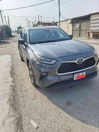 هايلندر ٢٣ بدون رقم XLE ٤ سلندر توربو  ٧ راكب رادار امامي جانبي خلفي ت...