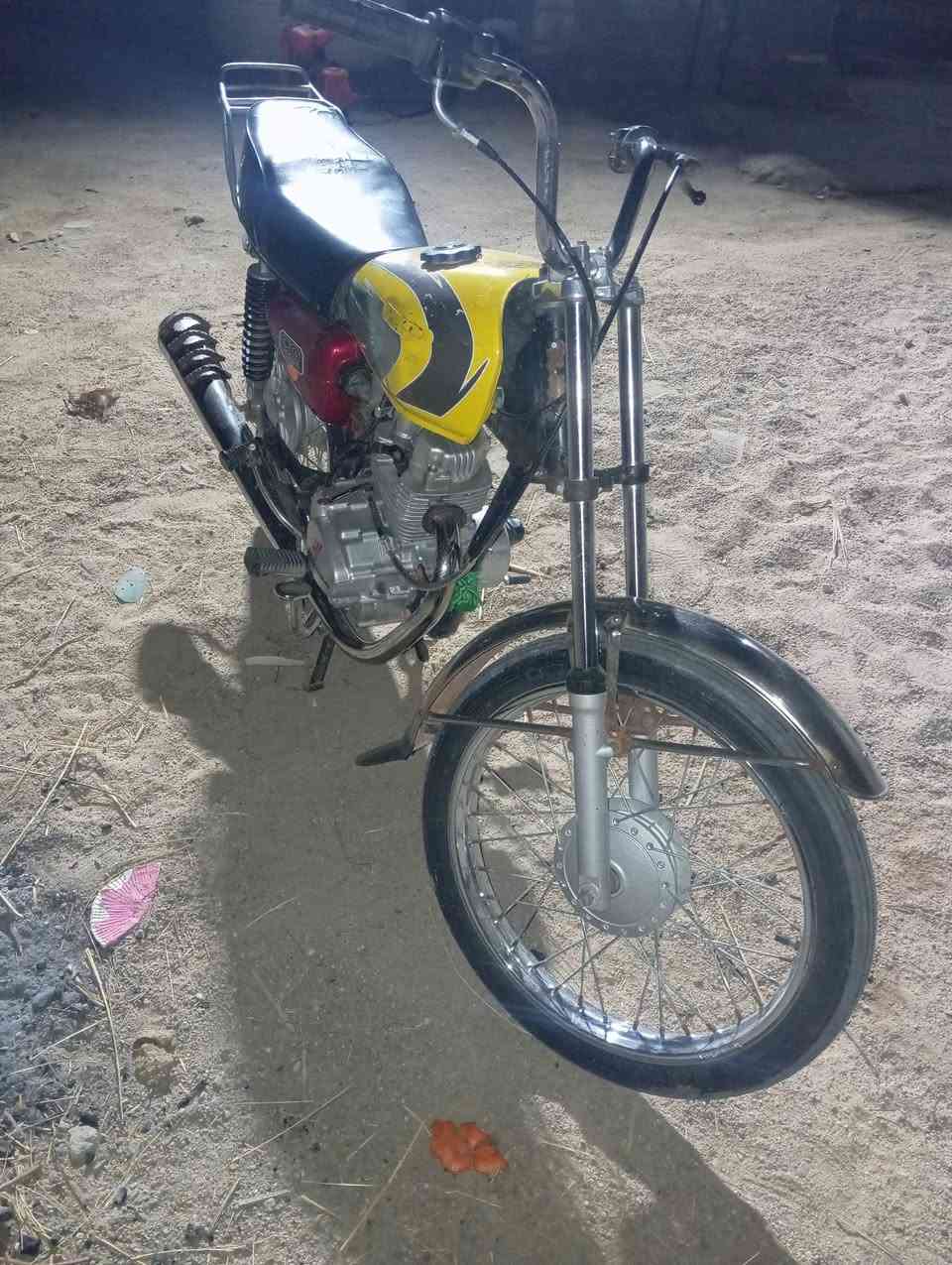 سلام عليكم دراجه اللبيع.مع سبايدر       السعر 500بيه مجال كلك محرك ما مفتوح رقم الهاتف *********** يوجد بي واتساب
