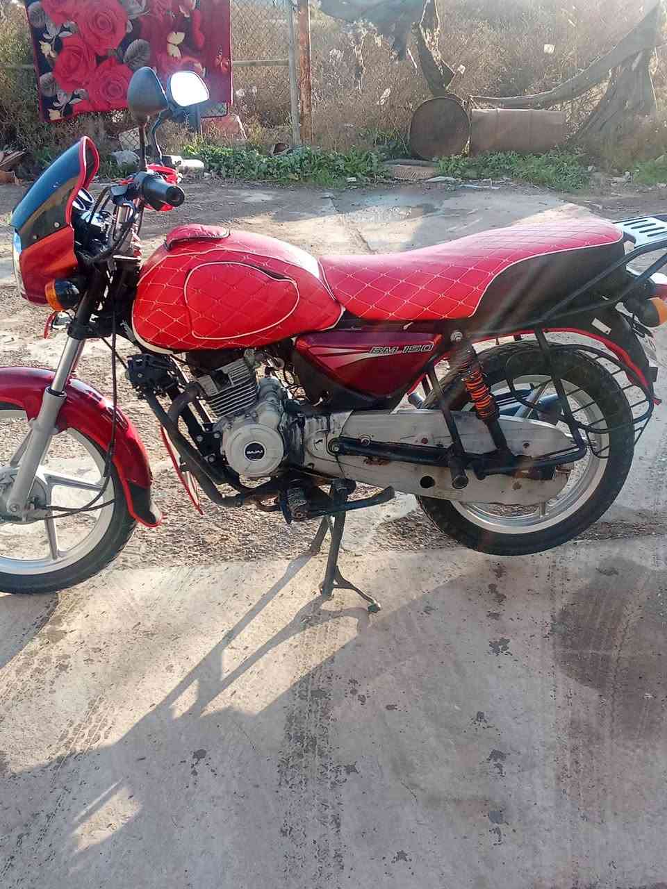 بوكسر 2018  اوراق كاملة السعر 750 وبي مجال قليل الموقع ديالئ المقدادية ناحية ابو صيدا قرب الملعب الخماسي ***********
