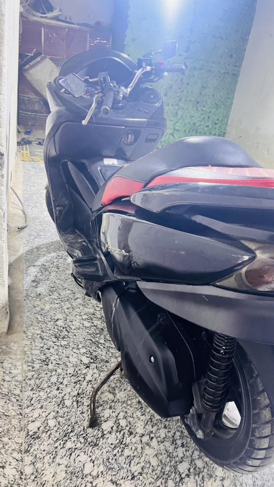 سلام عليكم فورزه صفر 10اوراق مكينه مامفتوحه دراجه تخبل ناقصهه بس كلجات مراوس او للبيع رقم الهاتف:***********
