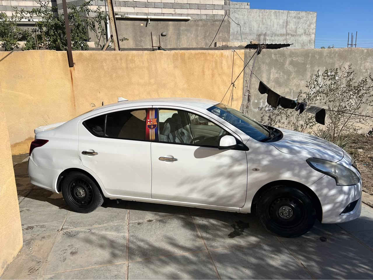 نيسان صني هندي ام البليته الزرك 
مثل الي بصورة بضبط 
رقم تلفوني 
*********** البصرة, العراق
