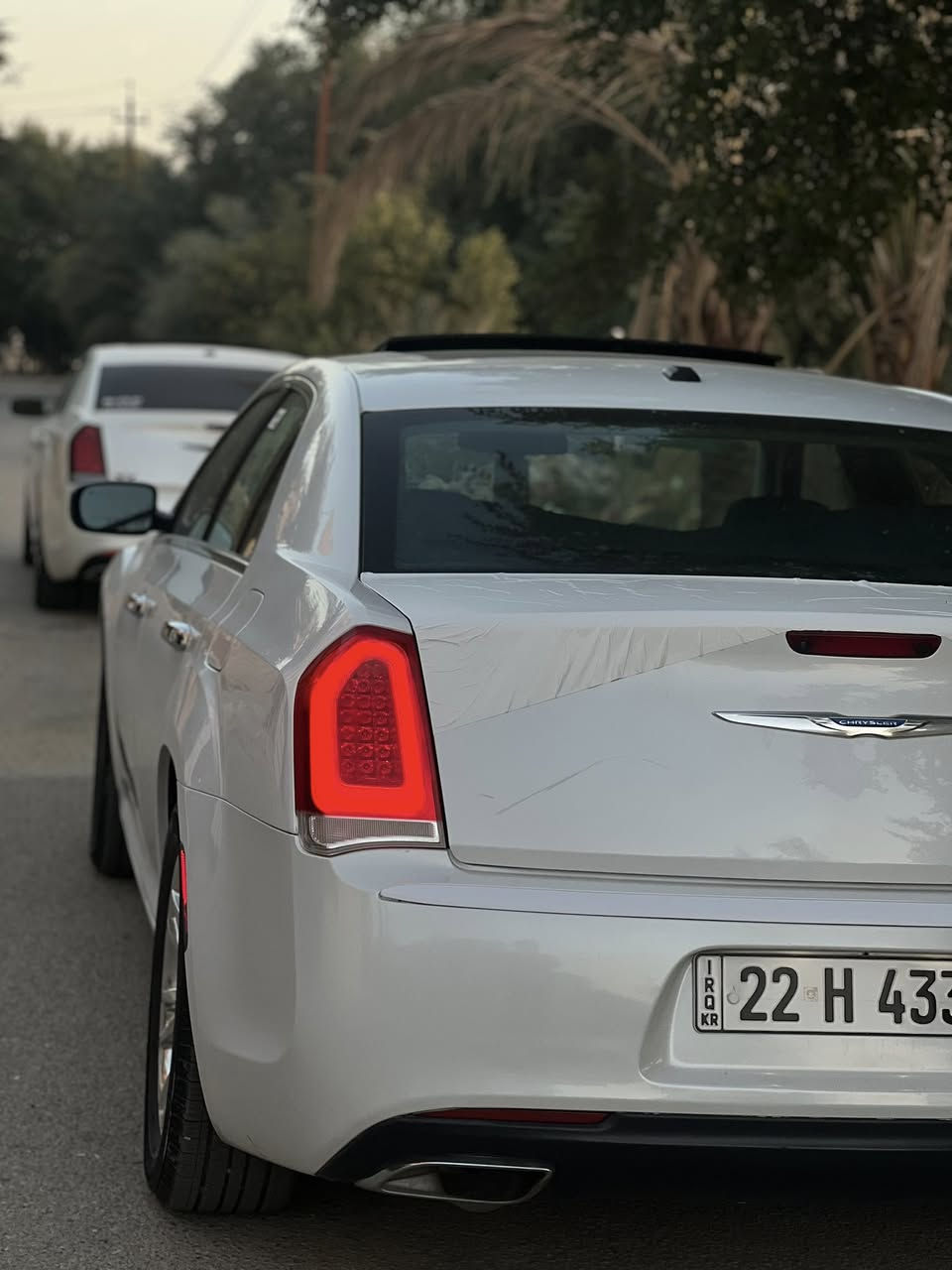 سلام عليكم ورحمة الله وبركاته
للبيع كرايسلر اوباما 
الموديل 2015
ماشيه 117الف مايل حقيقي
الموصفات السياره لمتدد فتحه بنراما كشن تدفئه تبريد شفتات كشن خزن كشن كهرباء شاشه كبيره وكير موس كشافات 
حجم المحرك :3600/V6
السياره تو ويل 
الرقم اربيل باسمي هزه وسنويه وفحص ورقم كله جديد
السياره حادثها داخله تقرير كلين تايتل كفاله عامه بلعراق بيه جاملغ صفحه السايق بي صبغ بدون دواخل وبدون ايرباك وبدون فتح باقي السياره مكفوله كفاله عامه من صبغ وفتح كير مكينه حداديه اكسل تخم تاير ويل مكسكي تبريد كله جديد وجاهز 
مكان السياره (كربلاء المقدسه) السعر 225 وبيه مجال بسيط  

‭0772 481 3206‬
موجود وتساب ❤️
