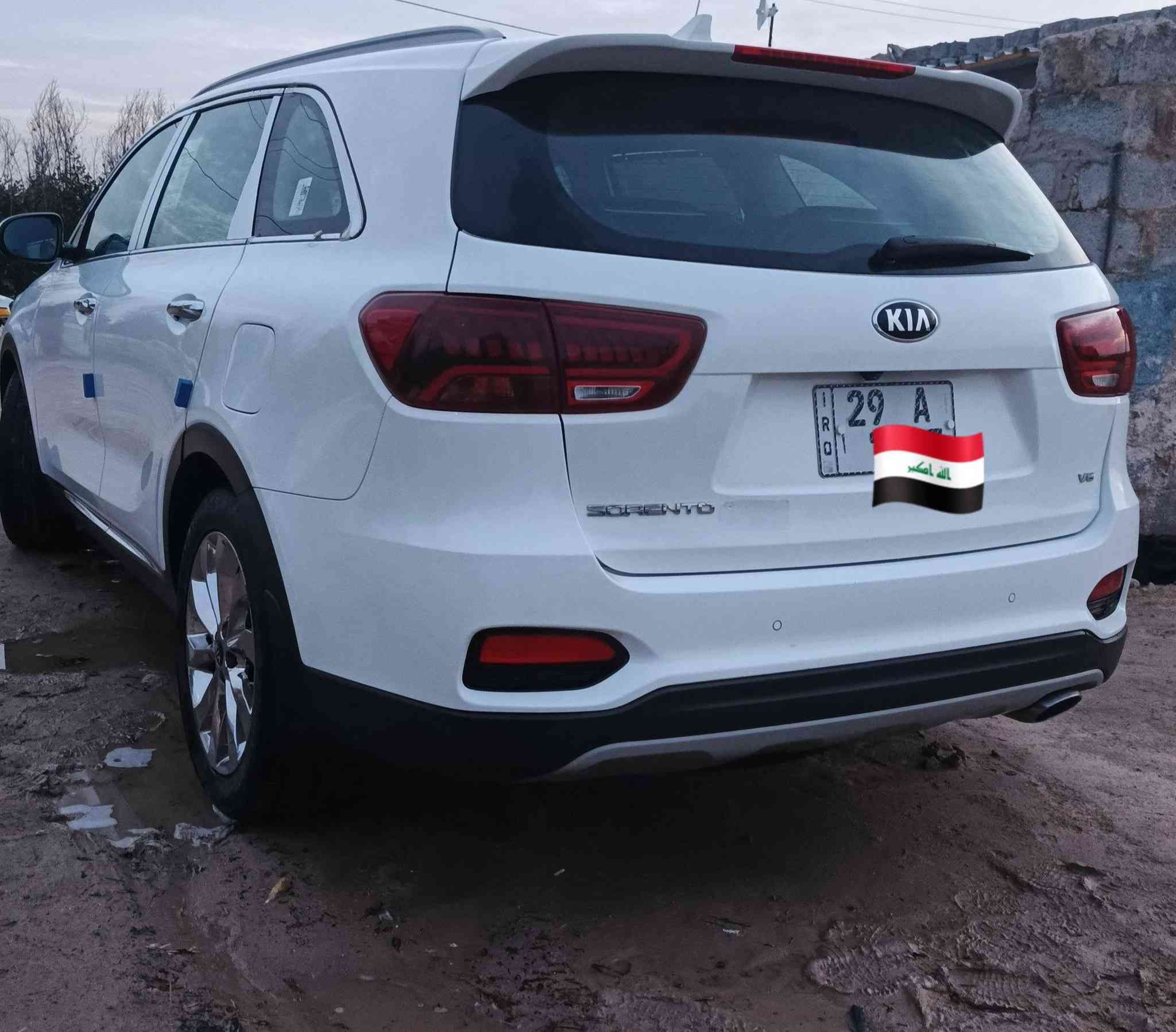 السلام عليكم
كيا سورنتو 
2020
اللون ابيض صدفي
الوارد خليجي
كفاله عامه من كلشي 

المواصفات 
شاشه كبيره كامره خلفيه بصمه ابواب وتشغيل وجنطه ويل كب نيكل حجم 20
تبريد ابيانو + شاشه ثلاث قطع 
7راكب كشنات جلد +الكشنات الاماميه كهرباء
محركV6 كير 8سرعات اوتو +عادي
لد امامي ولد خلفي كشافات اماميه
لايت ثلاث عدسات شباك نيكل اشاير بالمري 
ومري كهرباء شفط 
حساس امامي وحساس خلفي
كلشي واضح بالمنشور 
السياره كفاله عامه  والكير والمحرك ايضا مكفولات الكهربائيات 
 ملاحضه البنيد مصبوغ بس لا ضربه وا لا دحجه 
شرط السونار.....  مكانه نجف السياره 
الاستفسار ***********
