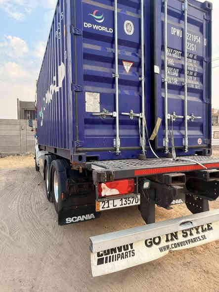 السلام عليكم  
للبيع اسكانيه 2016 
R580 
عرجه حساس كامره 
سحال دبل تاير  
ثلاجه داخليه 
رتايدر 
***********
