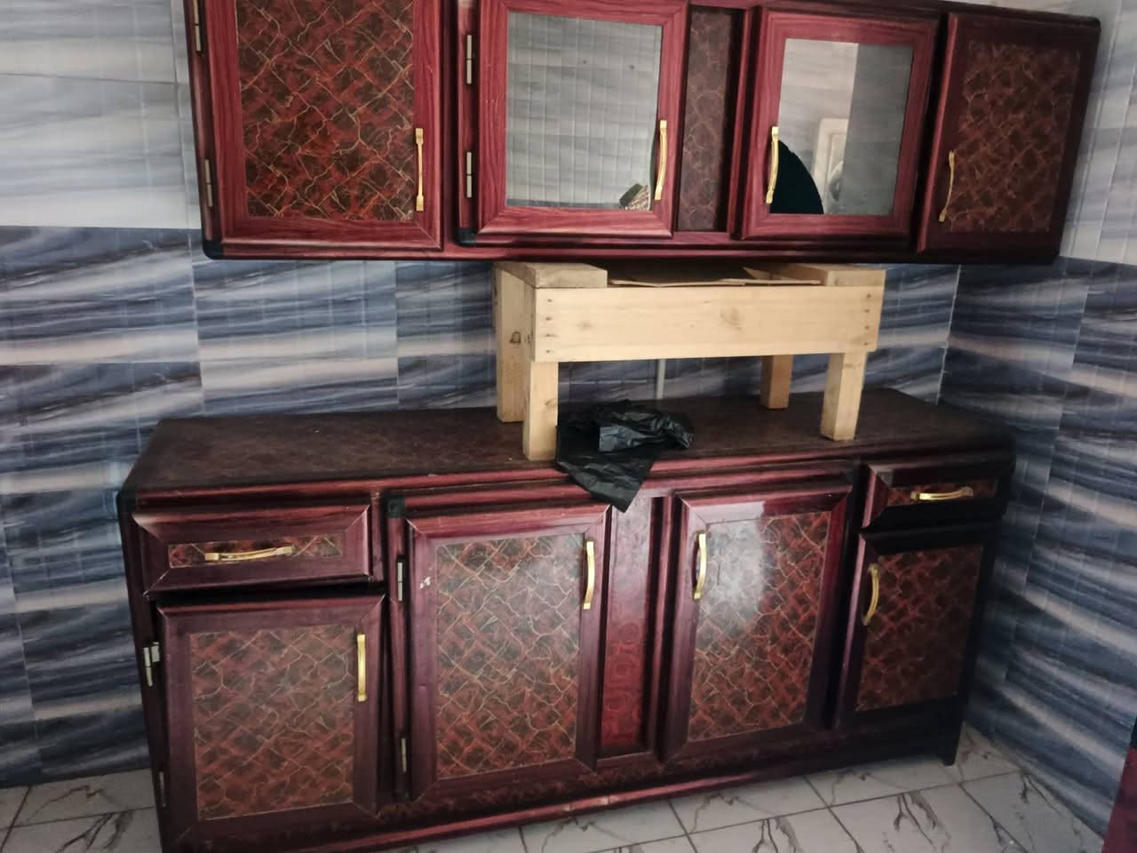 للبيع 250 نضافه 90
نجف حي نيسان  ***********
