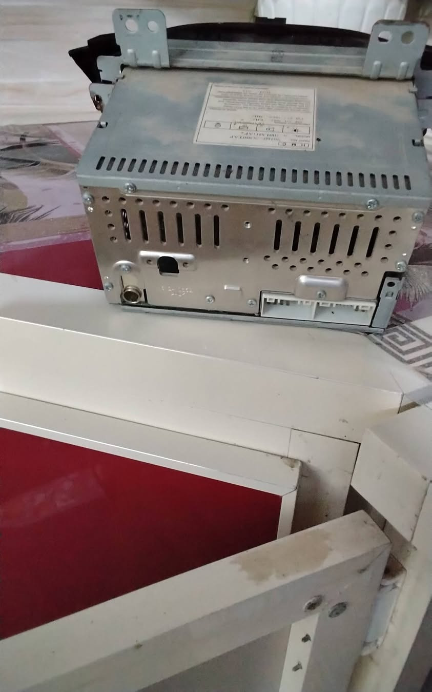 سلام عليكم عندي مسجل توسان ١٤اصلي ليفيده هاذه رقم *********** بي واتساب
