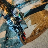 يوجد ماطور هيوشا بعد جديد السعر مليون وبي مجاي ال يريده يراسني على وات...