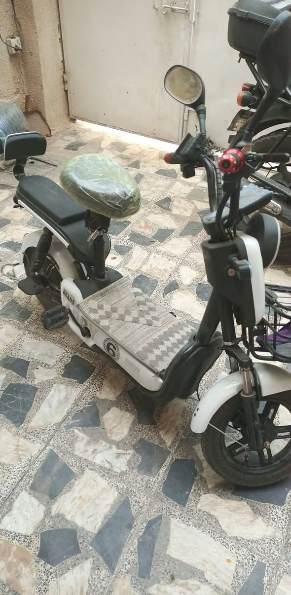 دراجة جديدة مشتريها قبل ٣أشهر.البطاريات تعبت.الأتصال *********** واتساب.السعر ١٥٠قفلها
