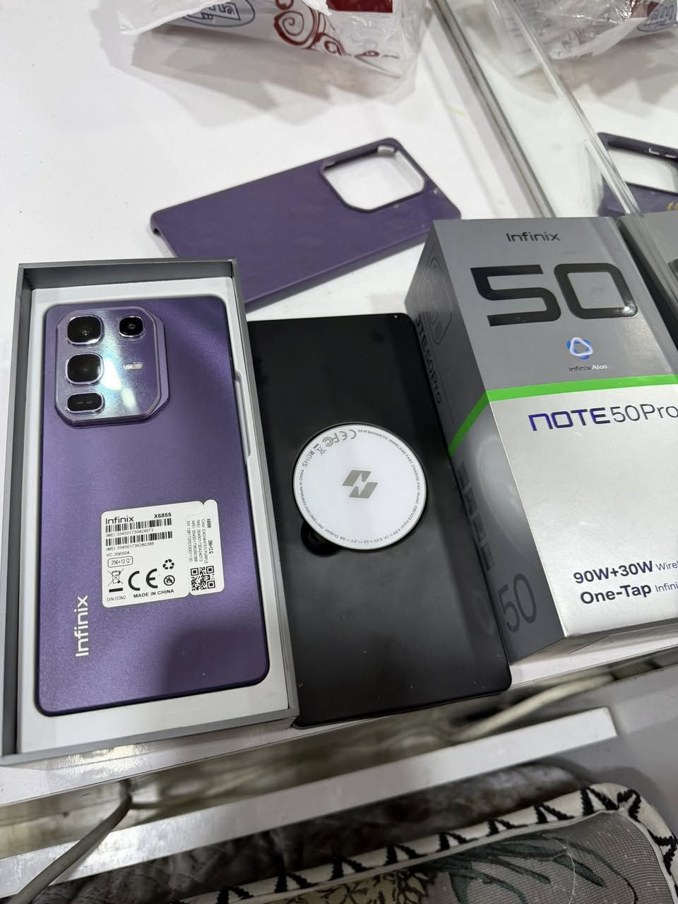 سلام عليكم انفنكس نوت  50 برو جهاز شخط مابي مكفول ع ضمان فقط ويا كارتونه وكفرات اثنين وشاحنه واير ليس فقط سعره ٢٥٠ بغداد لعبيدي ***********
