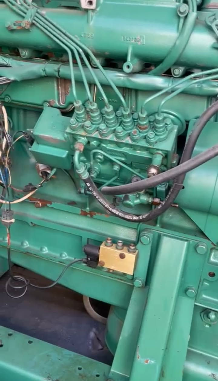 السلام عليكم فالفو 31 اوربي ساعه العمل 3000ساعه جديده بمعنه الكلمه
500كي  

السعر 170 

***********
