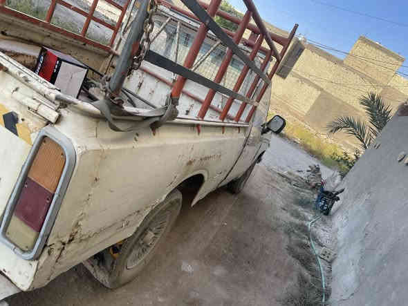 تويوتا بك اب ١٩٧٥ 
في بغداد 
 سعرها  ١٩ 

***********
