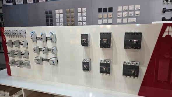 توفر الآن جميع مواد السيطرة الخاصة بمنظومات الـ ATS بجميع أنواعها من شركة ABB العالمية.
بيع جملة و مفرد – أسعار تنافسية وجودة مضمونة.

الموقع: البياع – شارع المعتز – مقابل محكمة البياع
للاستفسار: ***********
