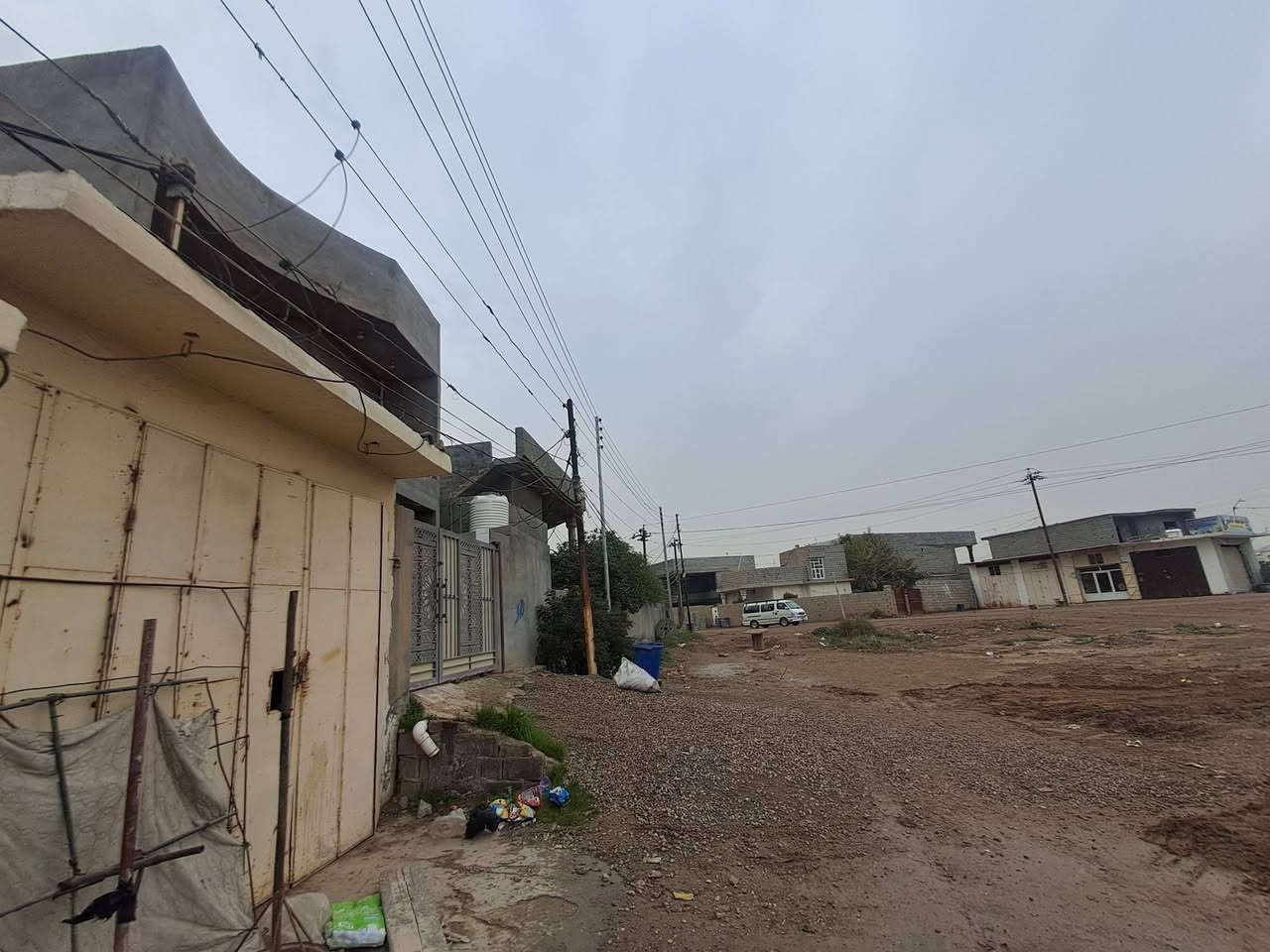 دار للبيع طابو زراعي بعقوبه باب الدرب شارع العام مقابل سكله السعيدي ١٥٠ متر السعر ١٢٥ للإستفسار ***********
