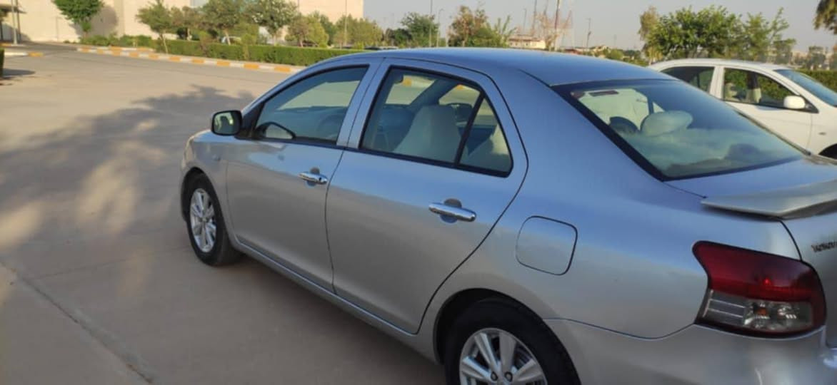 Toyota yaris 2013 
‎     ( سعری : 98 مەجالەکی کەم  ) 
‎
‎تۆیۆتا یارس ، بێ سبوخ
‎مۆدیل : 2013
‎دەبل گێچ ، دوو جام کارەبا 
‎154هەزار ڕۆیشتیە  
‎بێ بۆیاخ بێ لێدران 
‎ڕەقەم  هەزا نوێیە 
‎گێرو مەکینە ، تەبرید ساردو ، گەرم بەشەرت 
‎یەک دینار مەسروفی نیە 
‎شوێن هەولێر 
‎ ( ڕەقەم تەلەفۆن : *********** )
‎           (   وەتسئاپ و ڤایبەر ) أربيل, العراق
