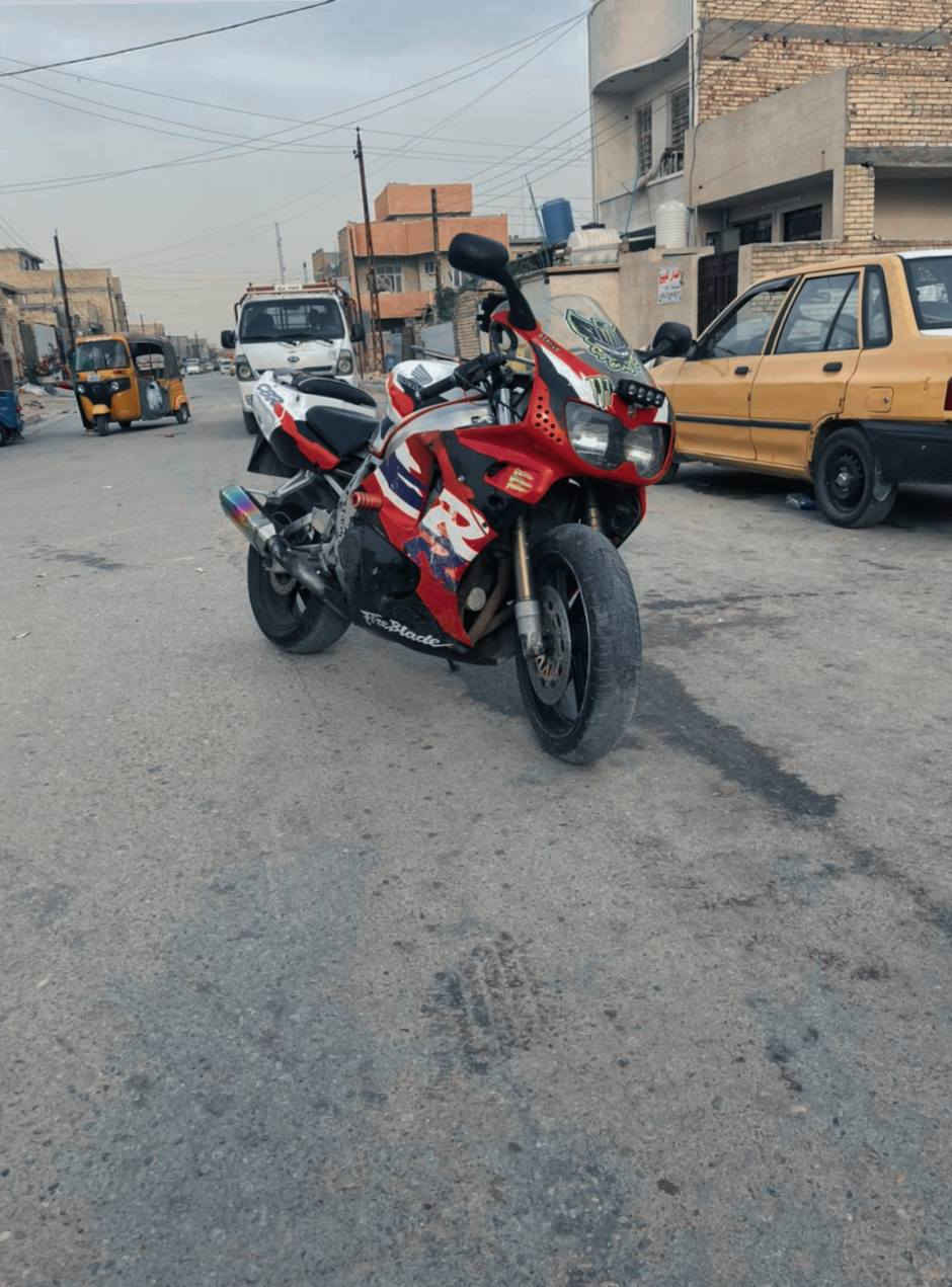 السلام عليكم
CBR 919
اوراق كامله 
مكاني بغداد 
السعر 14
***********
