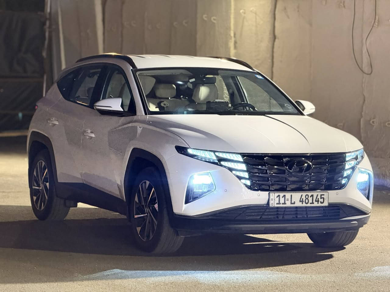 السلام عليكم
للبيع فقط توسان 2024 خليجي كفاله عامه 
ماشيه 15 الف 
رقم بغداد الجديد ب اسمي تحويل ثاني يوم
مواصفات بصمه تشغيل عن بعد 
حساسات امامي خلفي 
داخلي بيجي
مري شفط 
اشاير بالمري 
زنون قلاب ويه لستيرن
تبريد قطعتين 
وباقي المواصفات المعروفه 
السعر 225 وبيها مجال 
مكاني بغداد الكرخ ***********
