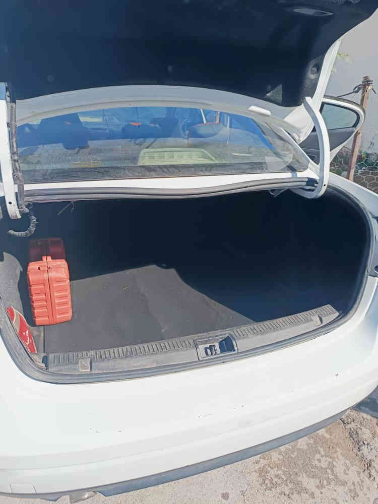 رینو فلوێنس 2016 عەلامە مەزن بێ سبخ بێ دەعم سندوقی بەسمە هەر 4 جام سەر کونترولی 170 هزارا برێڤە چویە کیلومێتر گێچ ەلکترونی گێر و مەکینە بشەرت جورێ فەرەنسی مەکینە نیسان سەنترا ێک دەست سەنەوی حەتا 2028 رەقەمێ جدید 
رەقەمێ تەلەفون/ ***********
سعر 107 و مەجال زاخو
