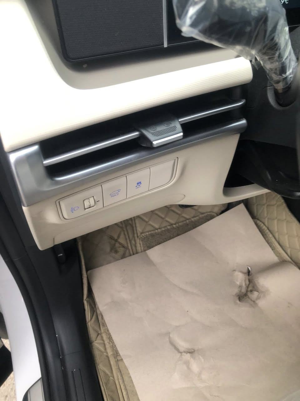 توسان خليجي ٢٠٢٥ خليجي استلام الشركة الاولى وعلى ايدي من الشركة بأسمي فوول مواصفات ام الضمان ماشية 🟢١٣ 🟢 الف حقيقي السعر ٢٣٩ وبيها مجال شي  
مكقليل حك الجية 
🔴السيارة مكفولة كفالة عامة من كل شي بعدها بوضع الشركة وتبديل دهن شركة ومسوي صيانة كاملة حتى دهنامبدل قبل يومين 🔸 شاشة متصل 
صندوك كهرباء 🔸مقاعد امامية كهرباء 🔸مقاعد امامية تبريد وتدفئة 🔸ويل ١٩ المرغوب 🔸بصمة تشغيل وابواب وتشغيل عن بعد 🔸هند بريك بصمة ومانع انزلاق 🔸اوتو هولد ونزول منحدرات 🔸سبير الشركة ما نازل والمتلوكات والعدة والبصمة الاحتياط كلهن بوضع الشركة🔸الجام يصعد بالبصمة وكاميرات عدد ٢  مكاني بغداد الاعظمية ***********
