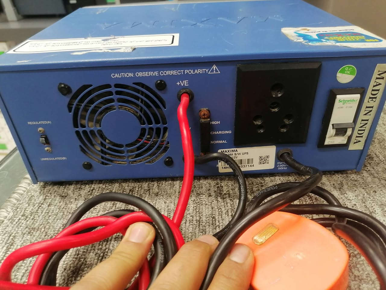 عاكسة مكزما شغالة ونظيفة حجم ٨٥٠ تاخذ بطارية وحده ١٢ فولت تنطي ٣ امبير  بسعر ١٢٠ الف مع التوصيل


**إذا كنت صاحب هذا الإعلان وتريد حذفه لأي سبب، رجاءا أرسل رسالة إلى الدعم الفني**