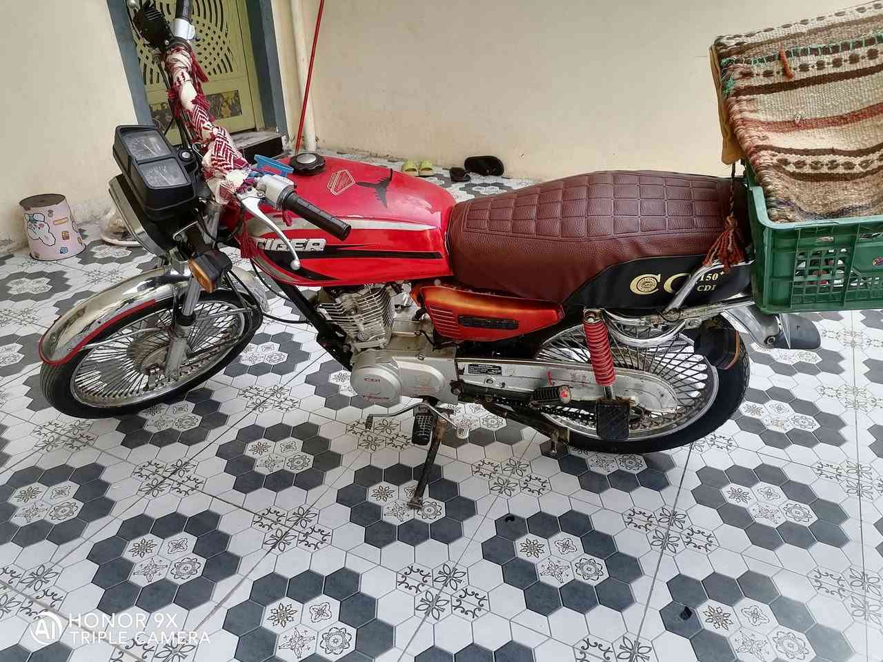 السلام عليكم ورحمة الله وبركاته
تايكر 2019 أوراق موجودة

بيع او مراوس بموديل احدث

سعر 325

للاستفسار الاتصال على الرقم ***********
ديالى-بلدروز
