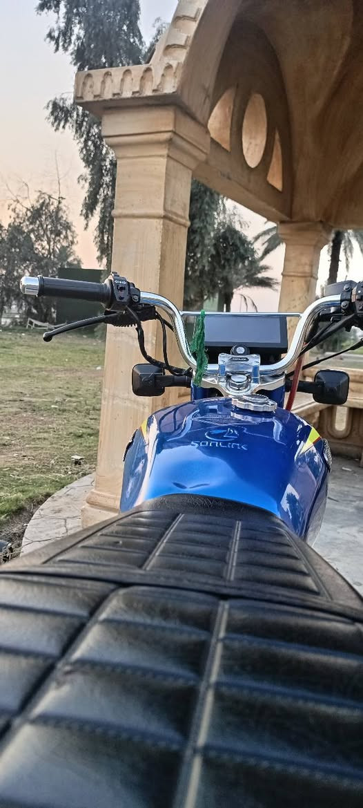 سلام عليكم للبيع دراجه سيفان مديل 2025 مكينه 200 سيسي جديده كلش كفاله عامه ما عده الرصعه الموجوده بل تاننكي أمامكم       مامشتغله دليفري ابد تفر العراق كله تفحص الله شاهد سبحانه ماممدوده عليه ماشيه ألفين جديده كلش سعره (850) وبيه مجال بيه اوراق مكاني بغداد مدينه الصدر  معرض كامله بسمي سأله 3اشهر من نزلته من الزيرو  رقم الهاتف ***********
