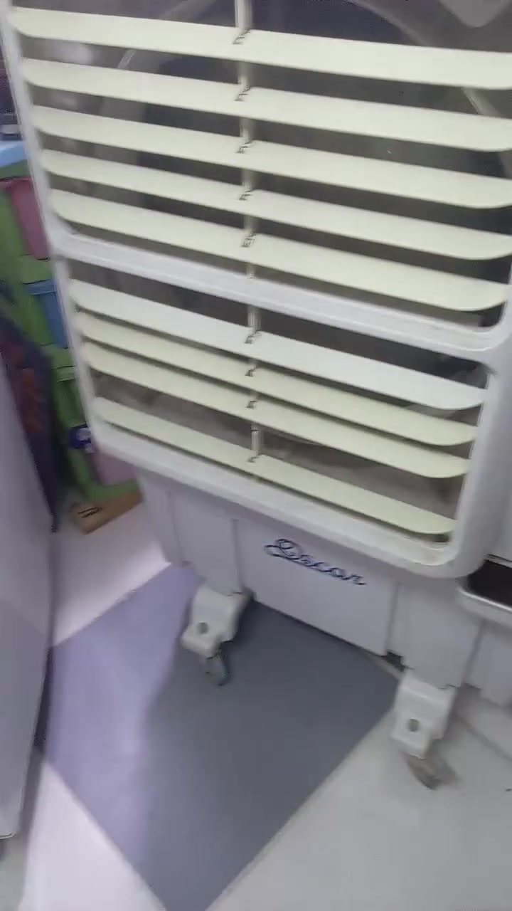 مبرده جديده بس حورت ماطوره حته علا المولد تشتغل شراي يخابرني وخادم
***********
