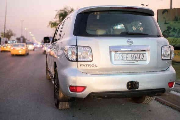 نيسان باترول بلاتين يوم اعله فأه فول 1/1 
 -موديل 2010 وارد خليجي كفاله  من الصبغ والضربه 
رقم بغداد بأسمي .ماشية ١٥٩ km 
•ناقل الحركة
-محرك 8 سلندر بناقل حركة 7 نمر-5600
-المواصفات- 
• نظامABS
• مساعد الفرامل barke assist
• نظام المحافظه على المسارVSC
• نظام توزيع قوه الفراملEBD
• نظام مساعده التسلق
• نظام مانع انحدار
• حساسات اماميه 
• حساسات خلفيه 
•رادار امامي
. كامرة 360 درجة 
•ثلاث شاشات 
•شاشة كبيرة لمس 
• حساسات الاطارات
•ثلاث وضعيات قيادة  ثلجي-صحراوي-وحل-جبلي 
• مثبت السرعه 
• قفل مركزي للابواب
• عجله القياده و مقاعد من الجلد 
• فتحه سقف
• دخول بواسطه مفتاح ذكي(بصمه)
• شاشات بظهر المقاعد الاماميه 
• كشنات كهربائية
•كشنات تدفأة تبريد
• مرايا الجانبيه كهربائية 
•اشاير با المري 
•تحكم وضعيات الستيرن كهربائي
• ثلاجه 
• تحكمات استيرن فول 
• اور اوكس / يو اس بي 
داخل صاج ملكي 
تبريد ثلاث قطع
جنطة كهرباء 
وهواي بعد بيه مواصفات بالعافيه على الياخذه
السعر( ٢٠٠$) 
مكان السيارة بغداد الحارثيه
للاستفسار ***********
