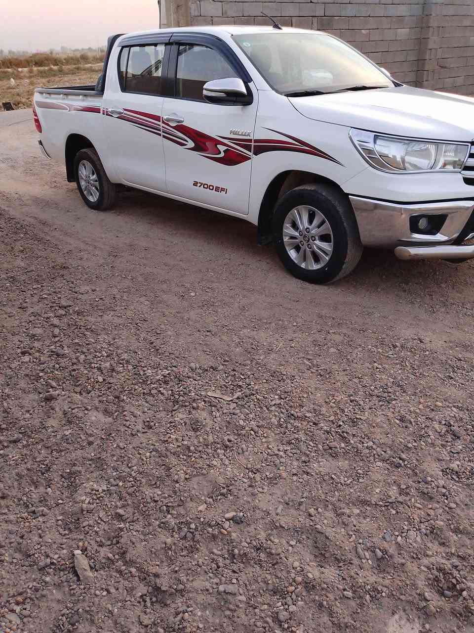 بيكم هايلوكس موديل2016سعوديه فول مواصفات بيهه بس بارد بل جاملغ الخلفي بدون صبغ رقم انبار تحويل ثاني يوم السياره بسمي 
رقم الهاتف.
***********
