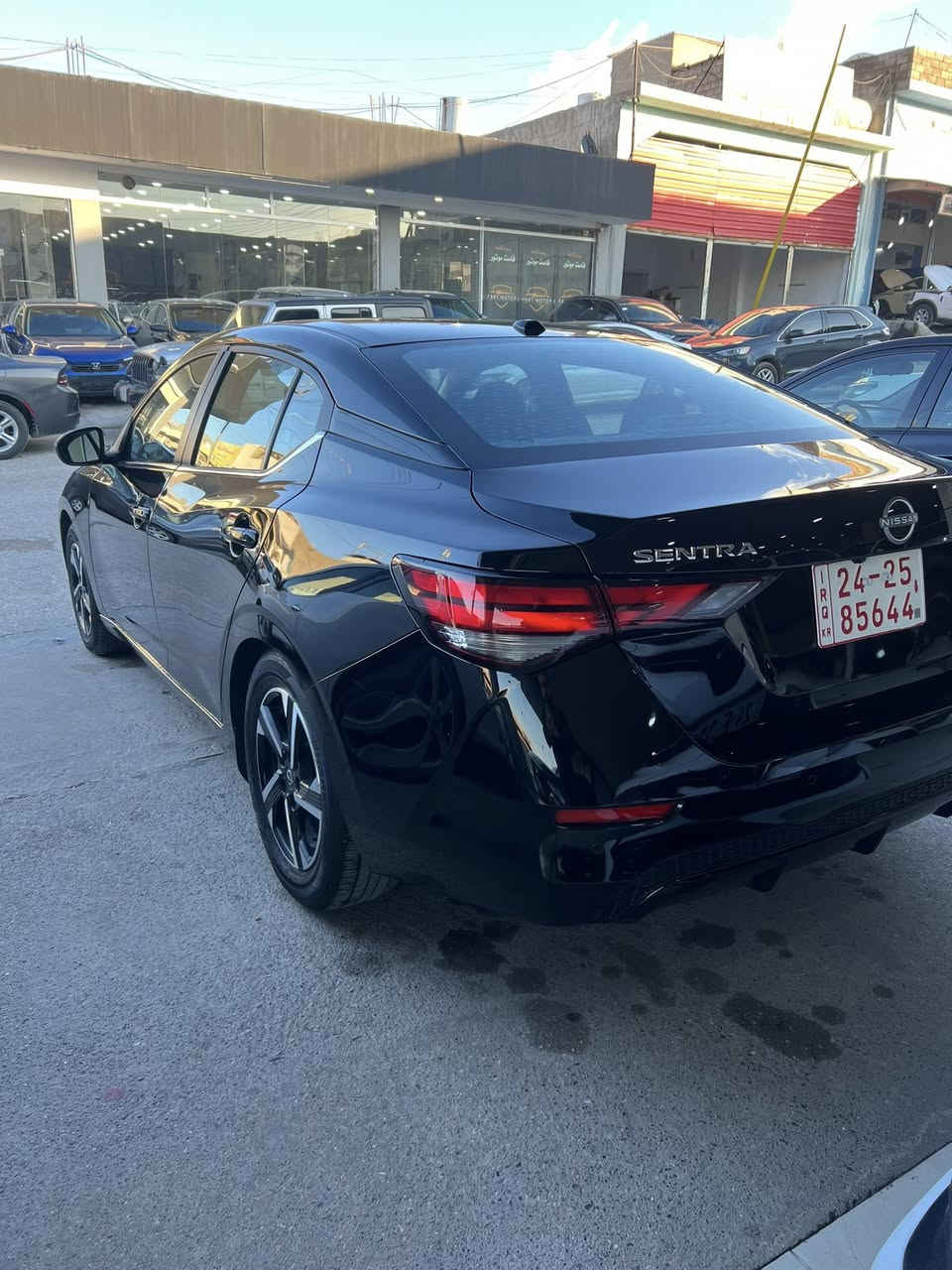 نيسان سنترا  2025.   SV
مواصفات SV المعروفه 

شاشه كبيره 

رادار امامي خلفي 

خط مسار 

كامره خلفي 

تحكمات ستيرن فول 

لون اسود 

ماشيه 18000 ميل 

ضرر السياره قطعه وحده فقط بونيد 

ايرباك ستيرن وتكمه راجع شريكه 

سياره بدون رقم تترقم شمالي فقط مده الرقم شهرين 

مكان السياره دهوك 

واتساب ***********

السعر 140 ومجال 

صور الضرر موجود بلمنشور
