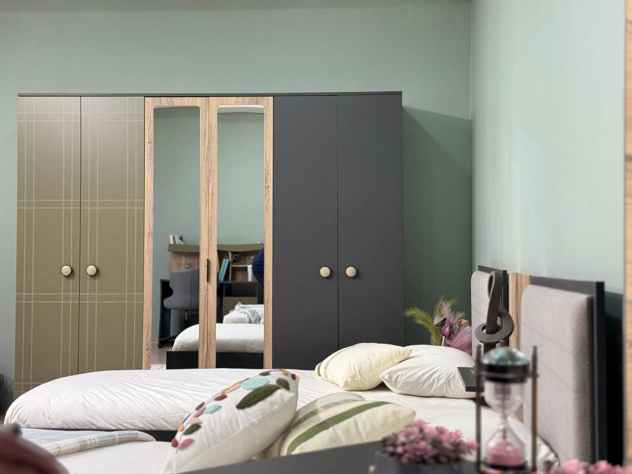 👷‍♂️نجار👨‍🔧 ***********/***********فتح وشد كل انواع
الغرفه النوم  فتح و شد و تصليح🔨🛠 كل انواع الغرف النوم التركيه وصيني و العراقيه و الماليزي 
 _صيانة الابواب السلايد
_صيانة المجرات وتبديل السكك
تصليح الغرف النوم التركيه تبديل سجه  
بسعار مناسبه ***********
اتصل وتدلل علينا📞📞***********

متواجدين في كل الأوقات وفي كل مناطق الحله توجد كيا وعمال لنقل الاثاث حلة, بابل
