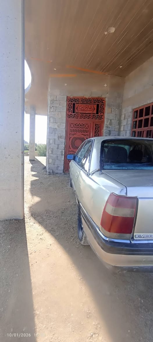 اوبل وميكه محرك كفاله وكير كفال سياره نضيف وسعره 30ولتواصل اتصل عل الرقم***********
