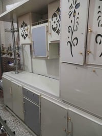 كاونتر وسنكي • ثلاجة فيها مجال • طباخ