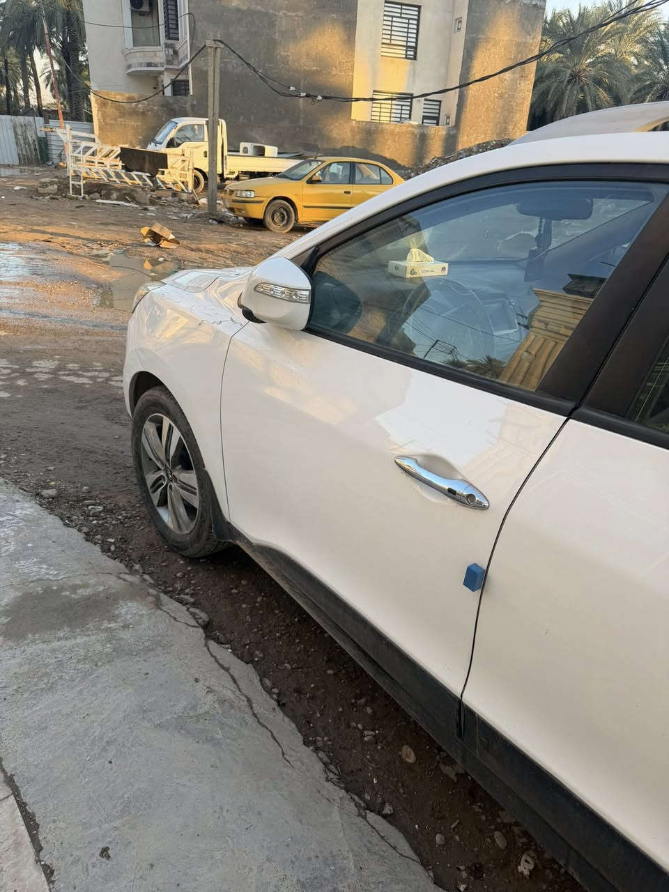 سلام عليكم توسان 2015 فول شركة الكاصد السعر 178 وبيها مجال العنوان كاظميه الرقم ***********#@
