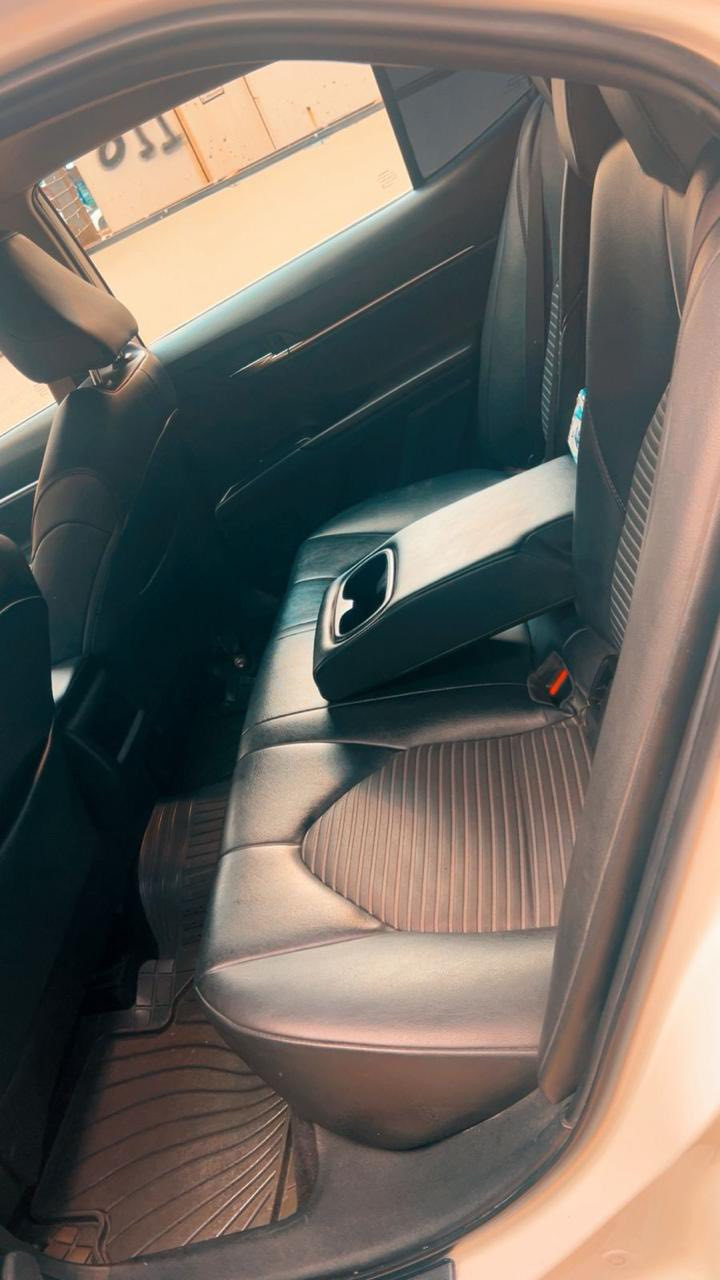 كامري وارد امريكي صبغ5قطع موديل 2019سيارة جاهزه محرك جديد السعر150….***********
