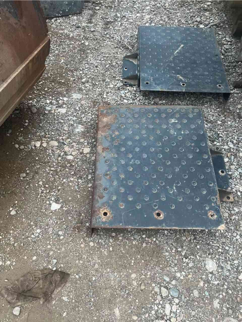 چاملغ حجم ١٧٠ طغم كامل بيلادي نظافه ٩٠ 
سعره ٦$ ست وه رق
***********
