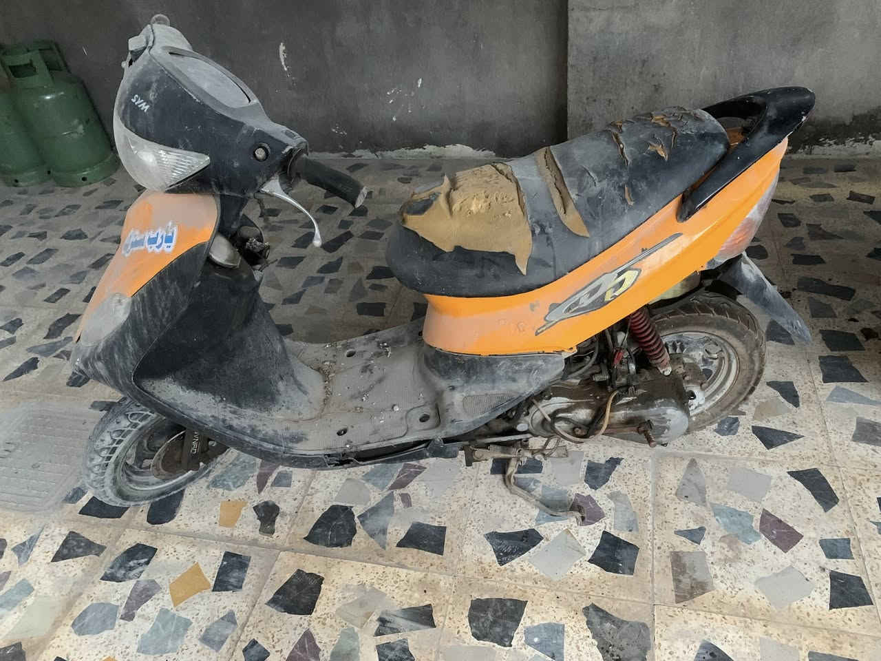 سلام عليكم دراجتين شغالات بس متروكات ما عرف اشغلهن أبيعهن كوم حديد قيم وتعال اخذهن


**إذا كنت صاحب هذا الإعلان وتريد حذفه لأي سبب، رجاءا أرسل رسالة إلى الدعم الفني**