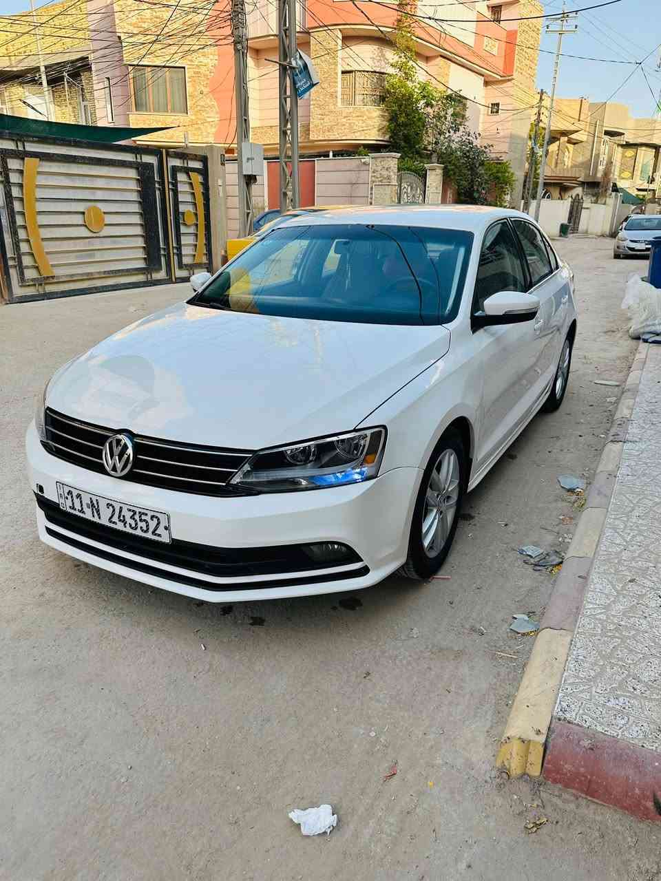 جيتا 2013
2500
5 سلندر 
حادثهه قطعه وحده فقط بنيد
وصار بيهه صبغ بين الباب والجاملغ شي بسيط 
تخم تاير جديد باتري جديد سنويه جديده باسمي رقم بغداد 
مكاني حله 
السعر 90 
***********
