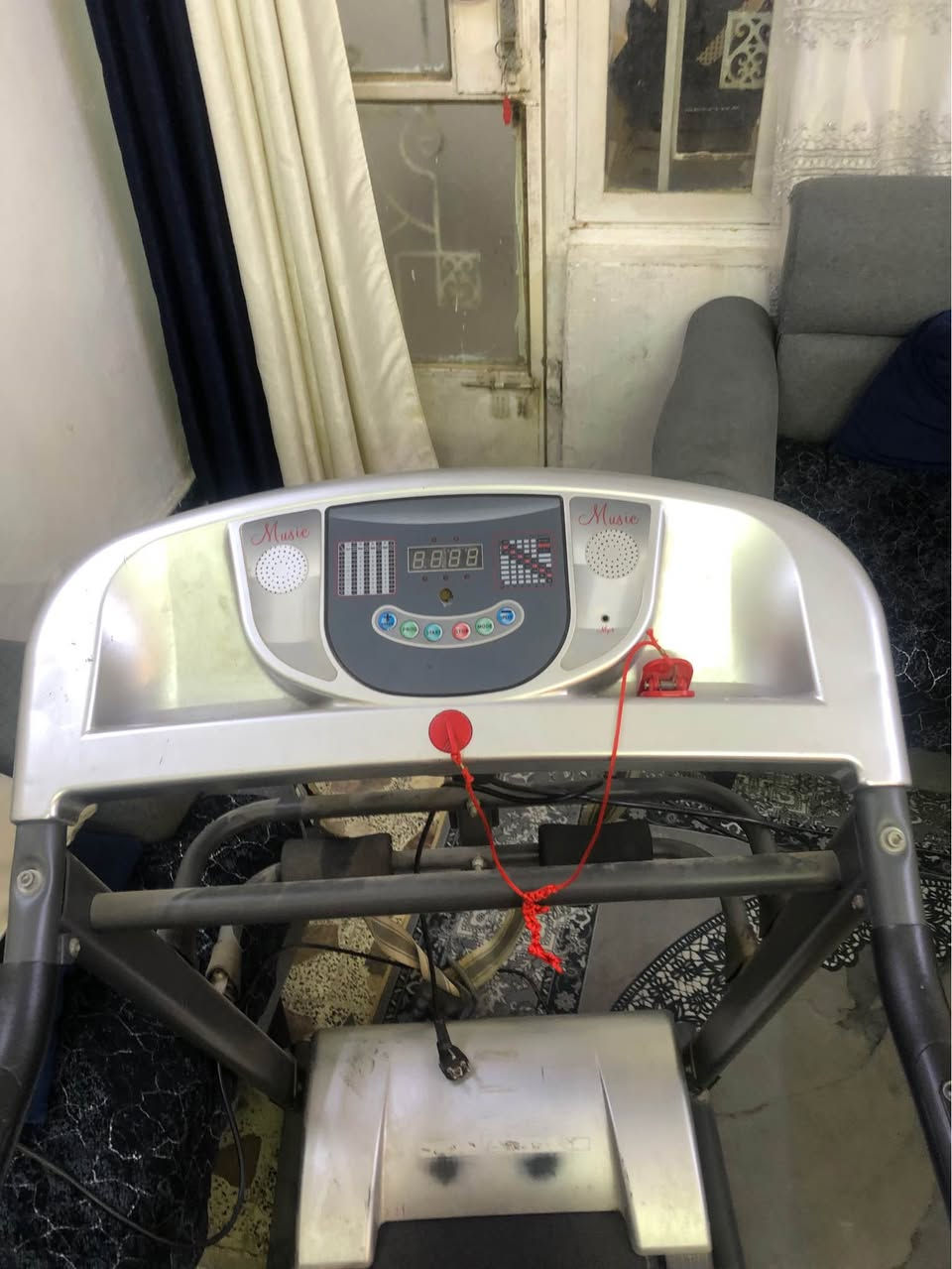 جهاز جري  يتحمل  وزن 120 
السعر 100 الف
مكاني بغداد 
*********** بغداد, العراق
