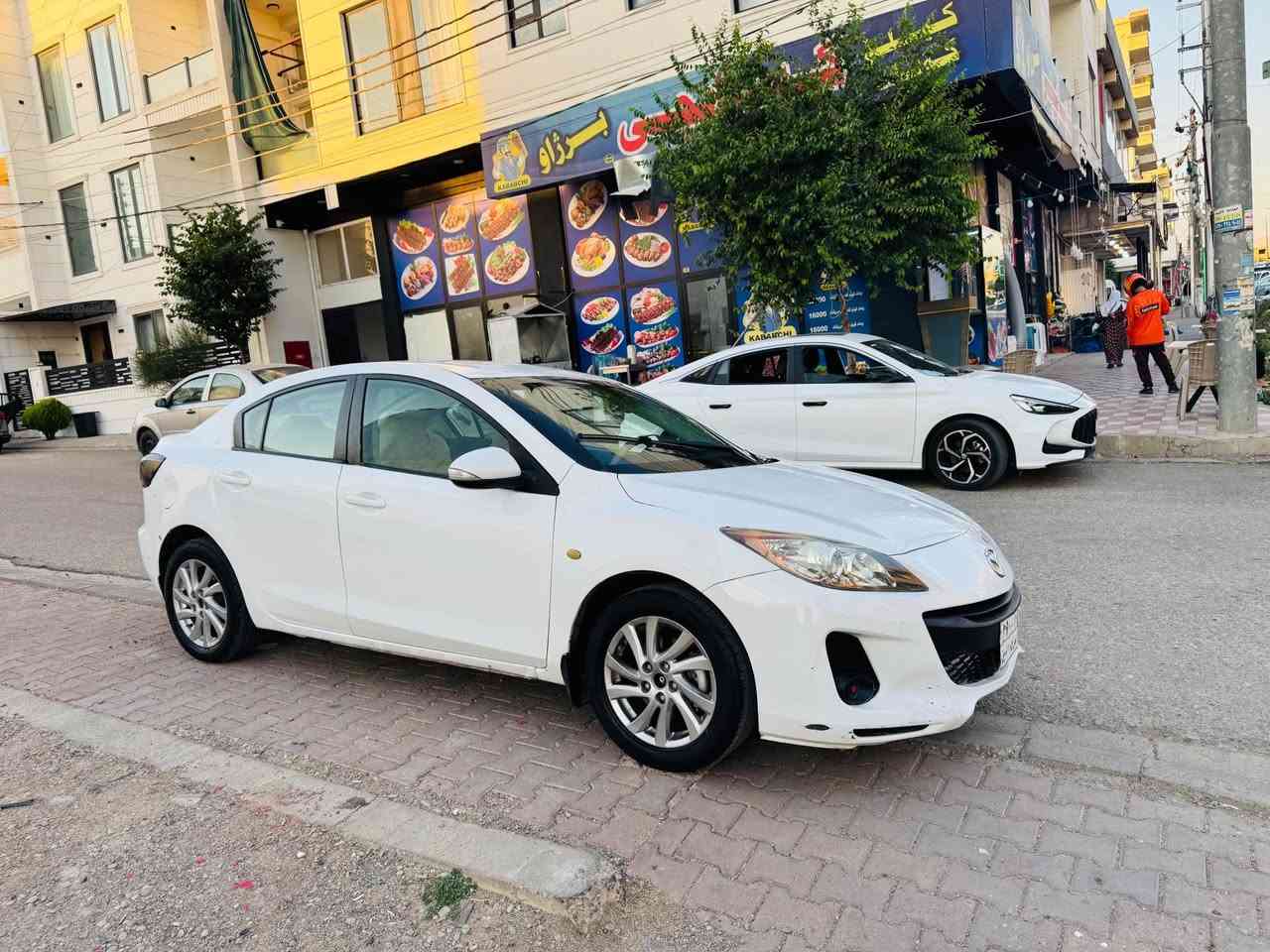 مازدای سئی زوم بۆ فرۆشتن گئڕو مەکینە بەشەرش ئەوەلیات بەشەرت موسوبڕاوە بەشەرت ڕەقەم هەولئرو بەڵام تەحویل ناکرئتو هی کۆمپانیایە نرخەکەی نرخی سەیارەیەکی علوجە هی مەعرەز نیەو هی ماڵی خۆمەو هەمو کوردستان پئی گەڕاومو کئشەی نیە نرخی ٣٦گەڵایە ناونیشان سلئمانی بەکرەجۆ ژمارەی تەلەفونو واتس ئەپ ***********—*********** السليمانية, العراق
